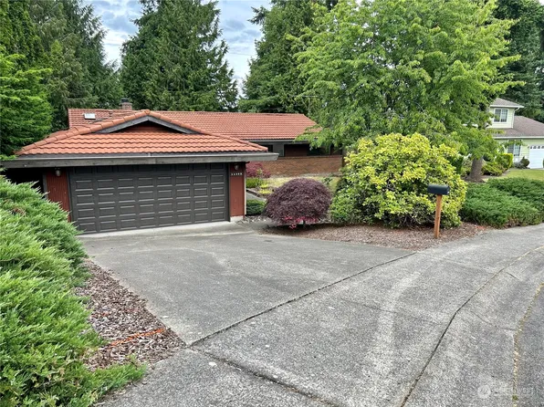 14302 SE 162nd Place, Renton, WA 98058