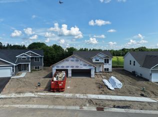581 Sienna Dr, Watertown, MN 55388