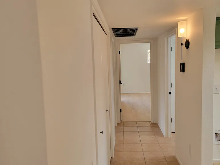 1625 W Calle Hacienda — Photo 7