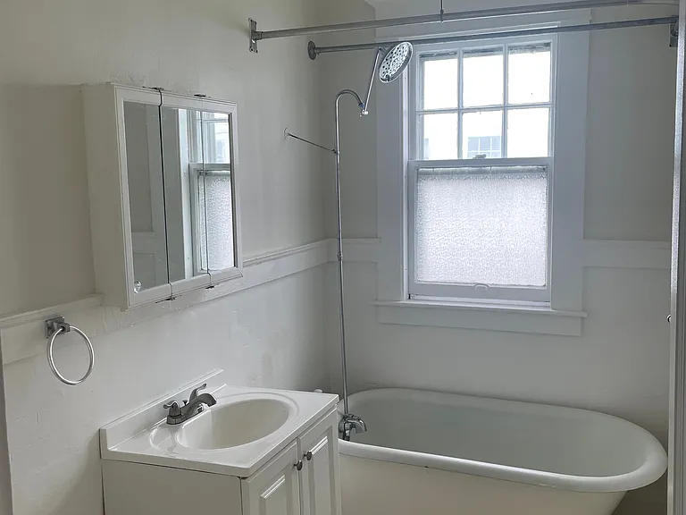 634 Union St #11 — Photo 2