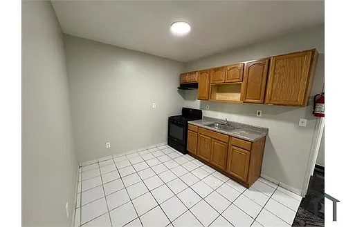 809 Summer Ave #1 Photo 1