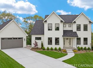 835 Avon Ct, Glen Ellyn, IL 60137