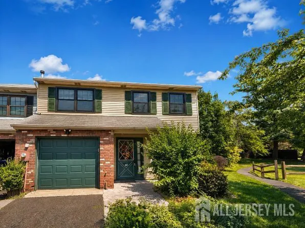 17 Walton Ct, East Brunswick, NJ 08816