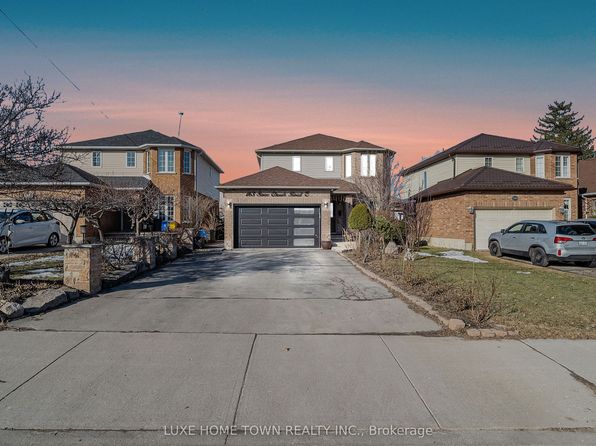 163 Stone Church Rd E, Hamilton, ON L9B 1A8