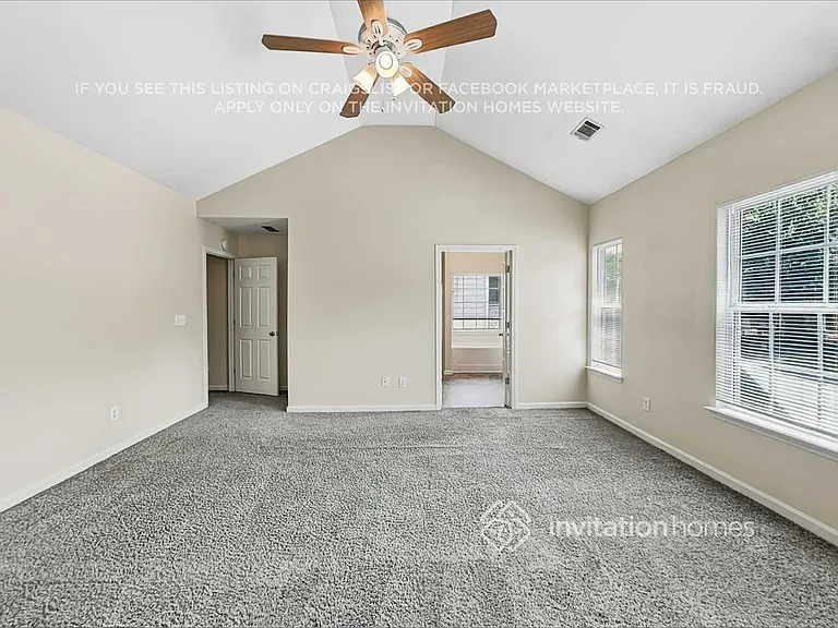 4410 Ravenwood Dr — Photo 9