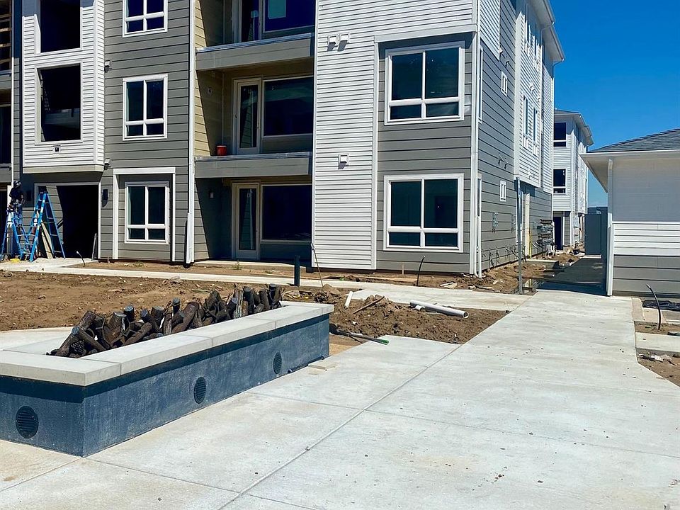 1st image of 6153 N Ceylon Street Bldg 9 #108