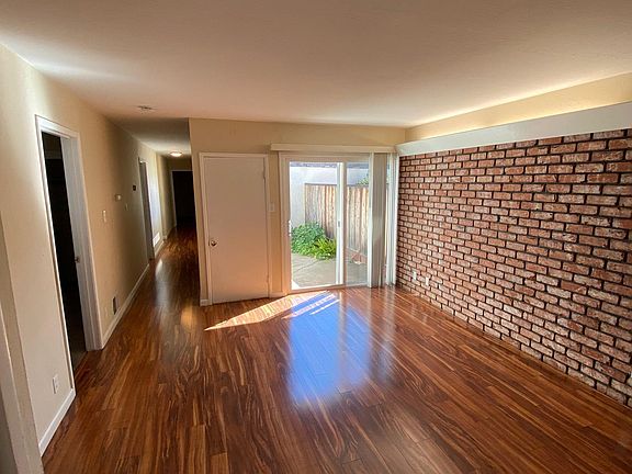 4th image of 19460 Richwood Ct #1