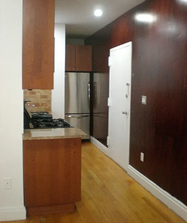 343 44th St #1B
