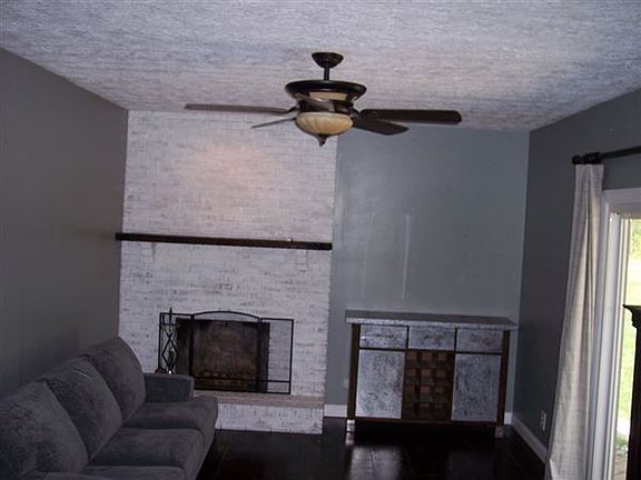3409 SALEM WAY Family Room