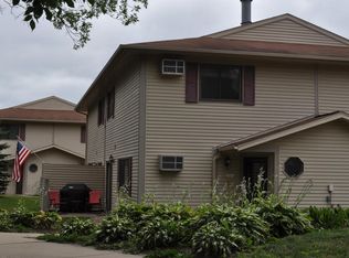 16 Meadow Run Dr SW APT A, Rochester, MN 55902