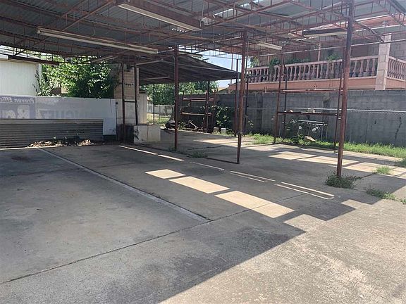 5th image of 2505 N Smith Ave