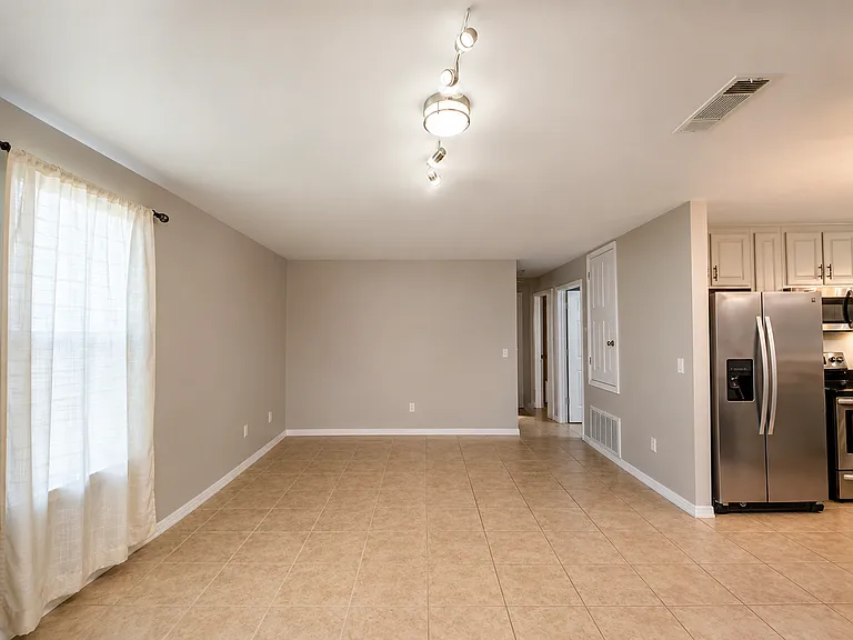 138 Adams St — Photo 12