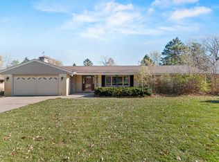 7374 N Range Line Rd, Glendale, WI 53209