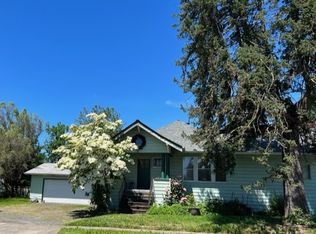 701 E Crestview Dr, Newberg, OR 97132