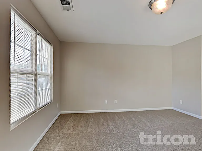 576 Gentle Breeze Ln — Photo 5