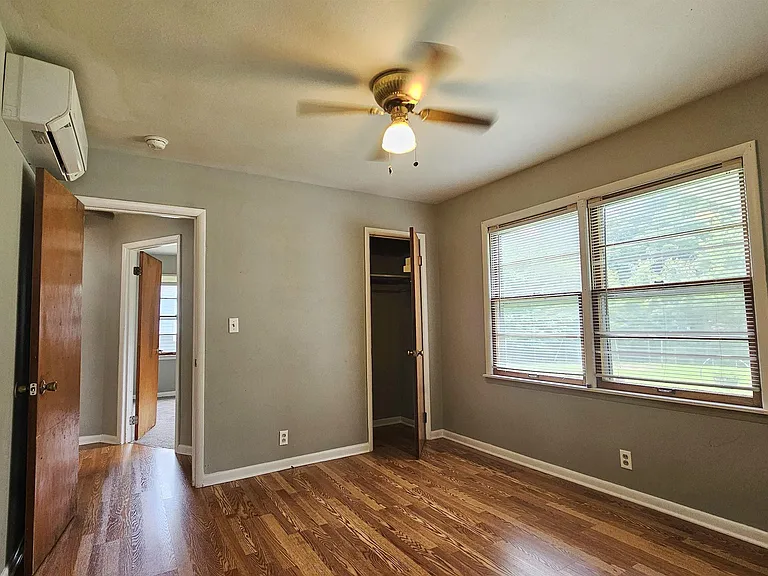 1609 Armstrong St NW — Photo 8