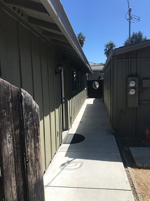 Front entry walk way