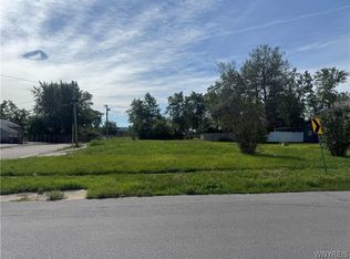 9 Drake Dr, Buffalo, NY 14225