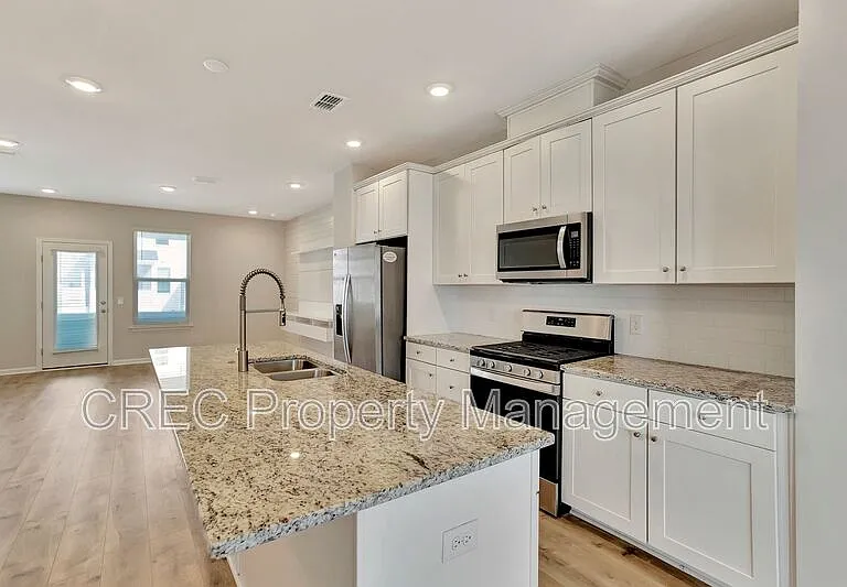 306 Pathfinder Way — Photo 6