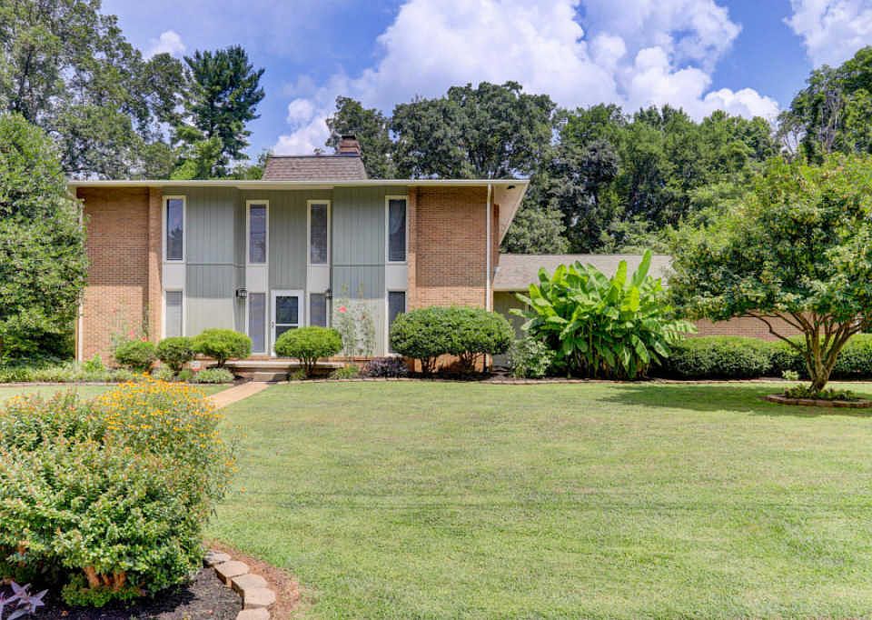 1st image of 8713 Wimbledon Dr