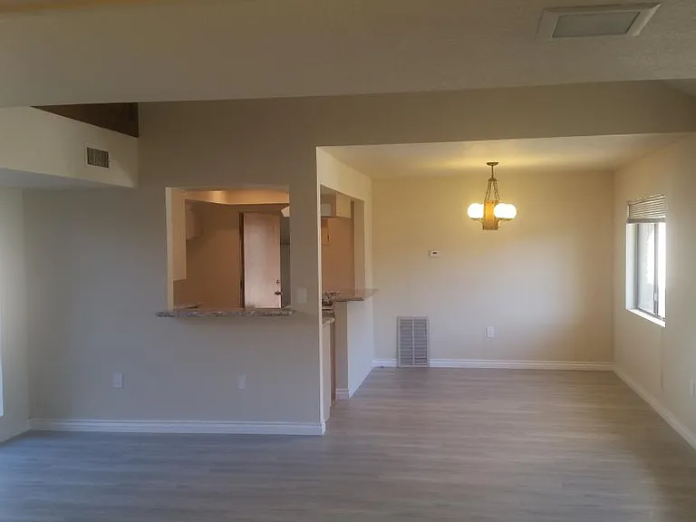 3743 Locust Ave #1 — Photo 10
