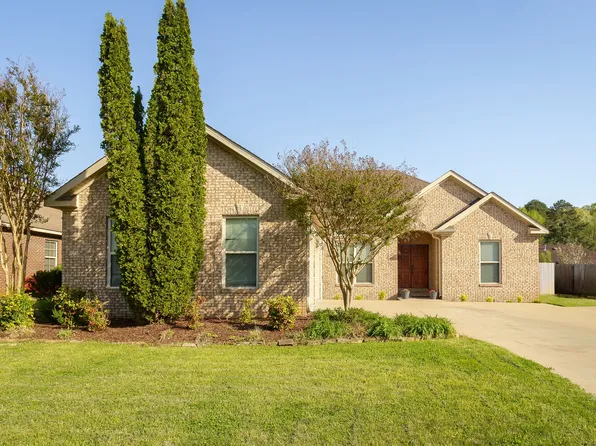 2326 Parc Pl, Florence, AL 35630