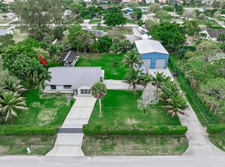 8646 Rodeo Dr, Lake Worth, FL 33467