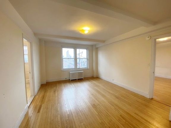 3rd image of 51 W 86th St #1602A