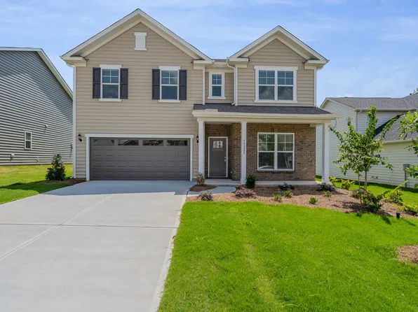 19225 Yellow Birch Dr, Charlotte, NC 28278