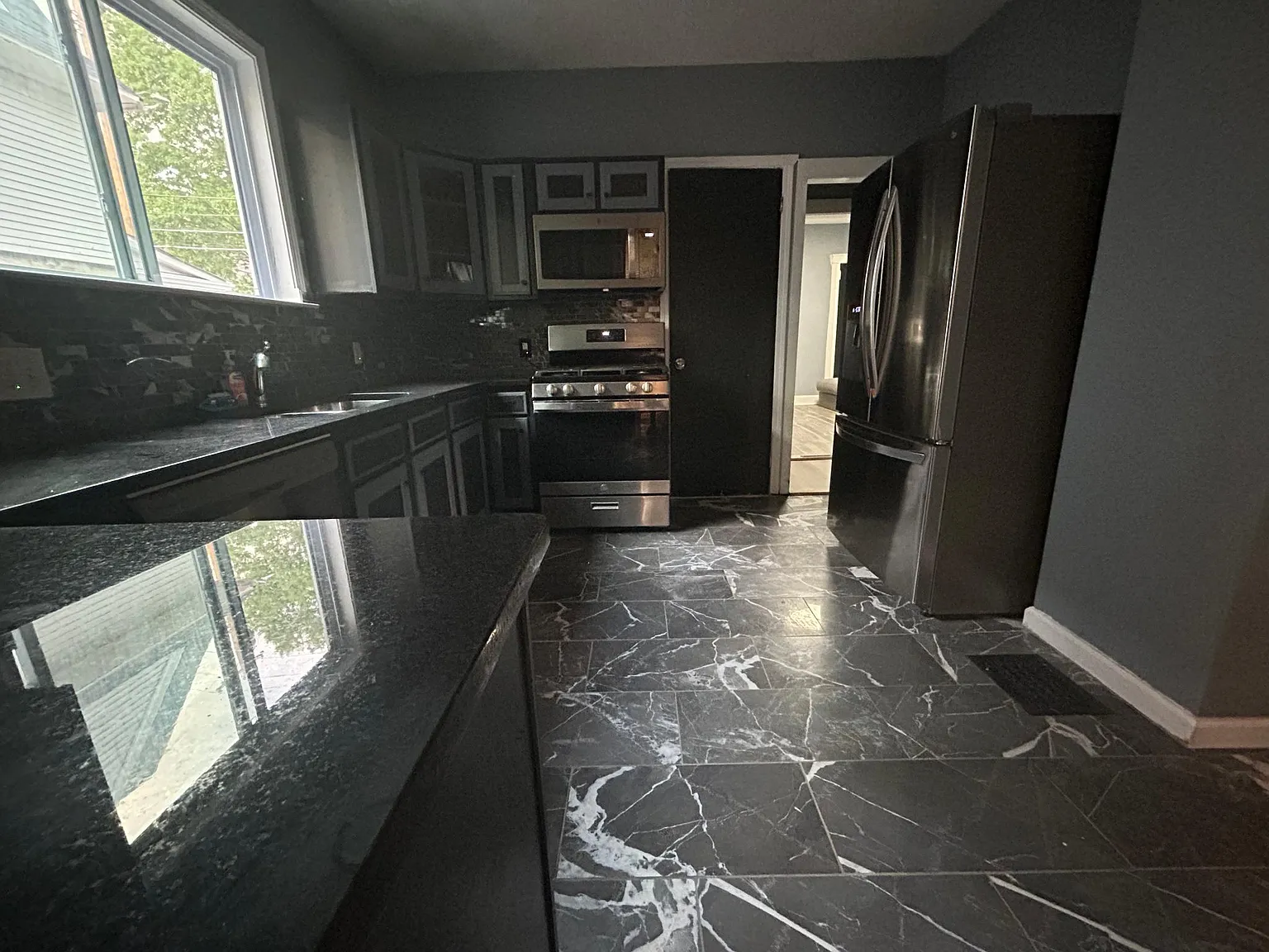 5 bed, 1540 sqft, $3,125 — Photo 4