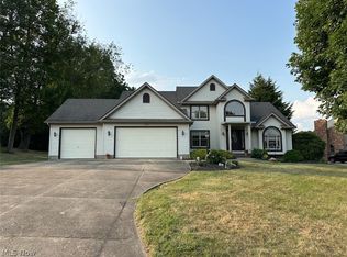 7147 Sugarwood Rd NE, Canton, OH 44721