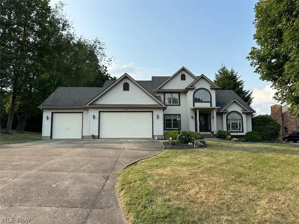 7147 Sugarwood Rd NE, Canton, OH 44721