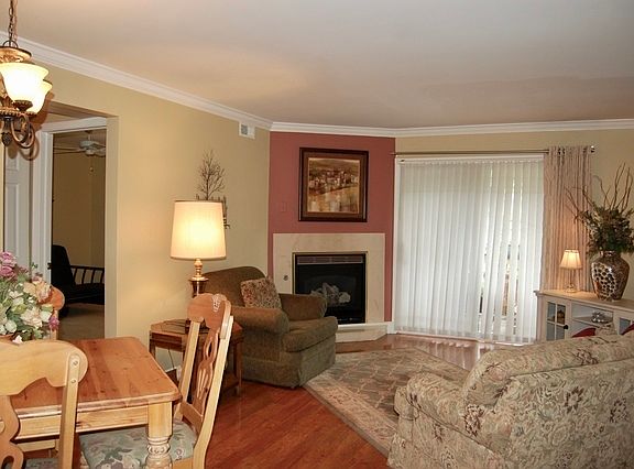 2nd image of 1970 Tall Oaks Dr APT 3B