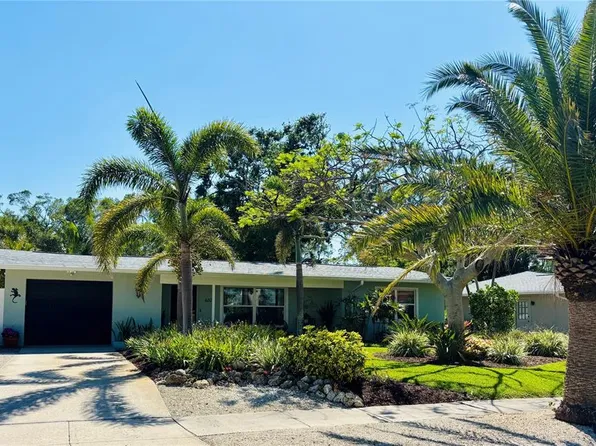 632 Park Dr, Bradenton, FL 34209