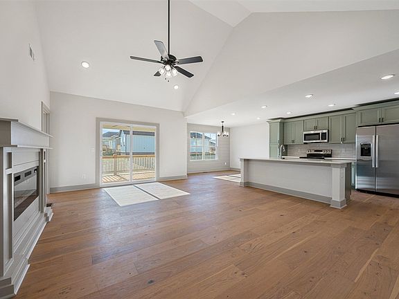 5th image of 1314 Helmsdale Ln