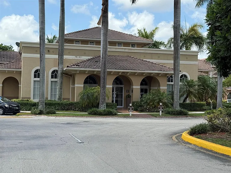 8930 W Flagler St #215 — Photo 17