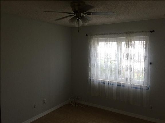 4th image of 1509 Paul Harney Dr