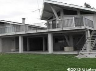 1670 S Bear Lake Blvd, Garden City, UT 84028