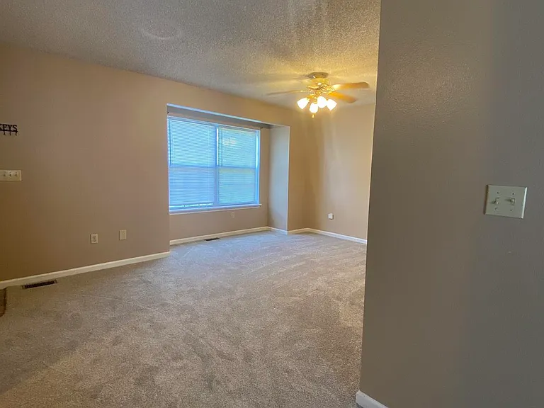 101 Hickory Valley Dr — Photo 5