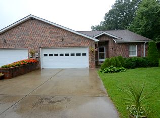 19 Fox Sparrow Rd, Beckley, WV 25801