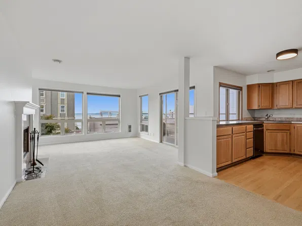 522 W Mercer Pl APT 301, Seattle, WA 98119