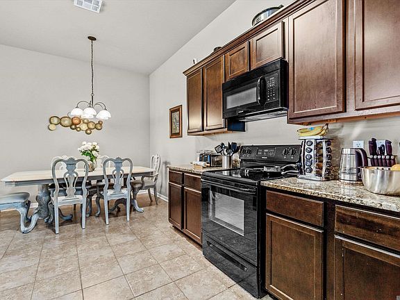 2nd image of 11402 Ashwood Ct