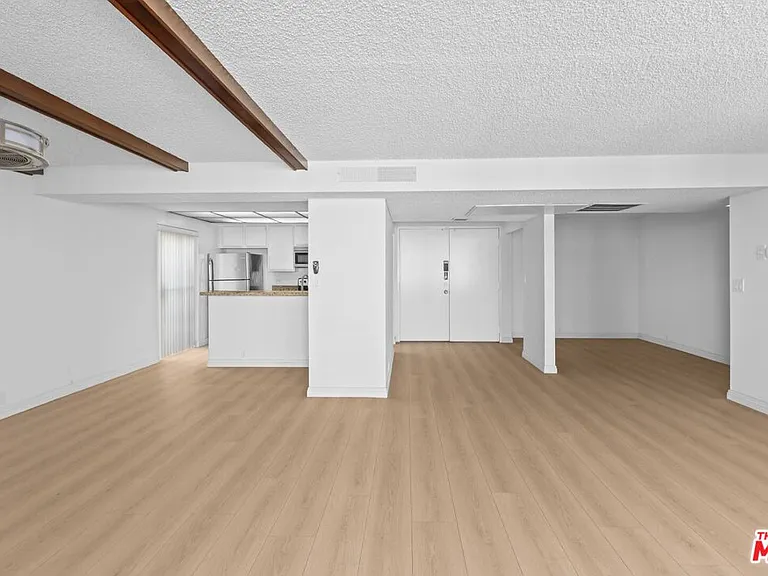 10535 Wilshire Blvd #603 — Photo 11