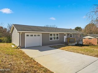 106 Nancy Dr, Clinton, TN 37716