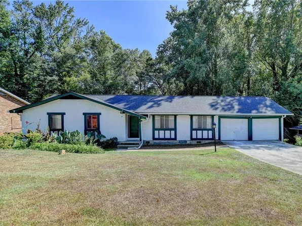 4852 Zinzendorf Dr, Lithonia, GA 30038