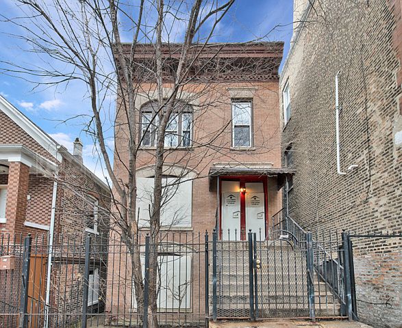1st image of 2120 S Washtenaw Ave