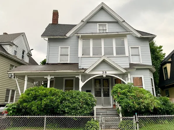 38 Berkeley St, Springfield, MA 01109