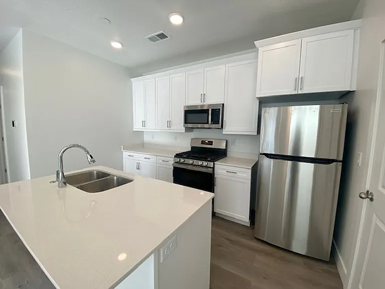 5801 S Garnet Dr #1204 — Photo 8