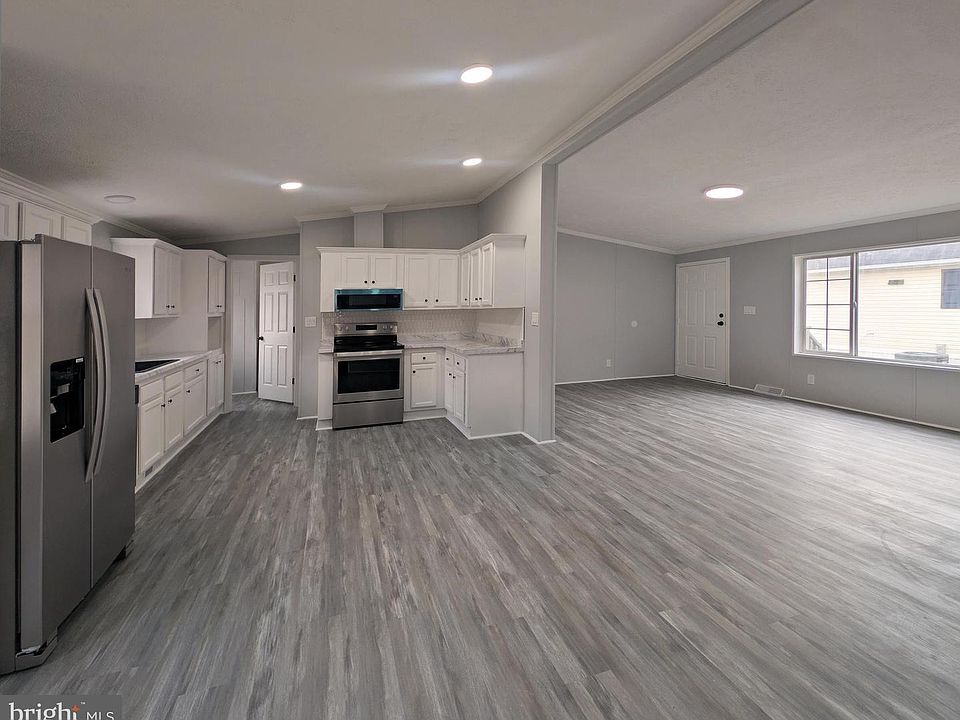 1st image of 227 Poclain Rd