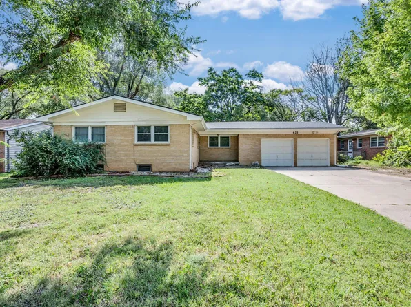 621 S Woodlawn Blvd, Derby, KS 67037